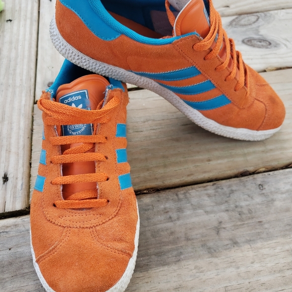adidas gazelle blue orange